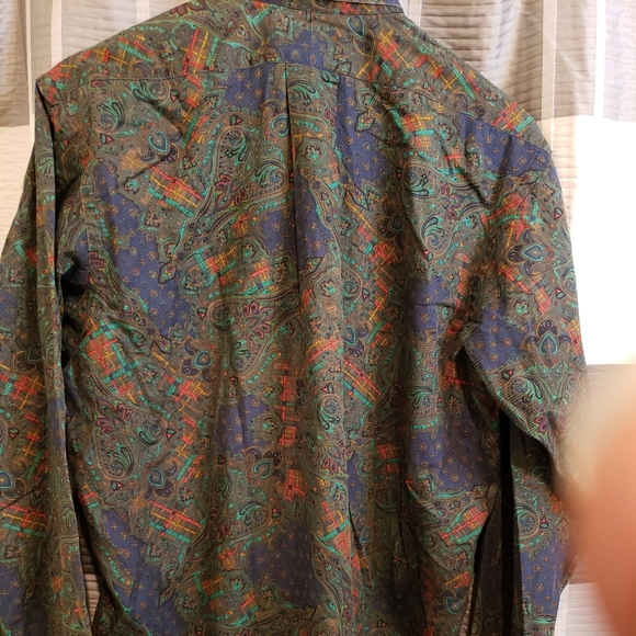 Button up - Picture 2 of 3